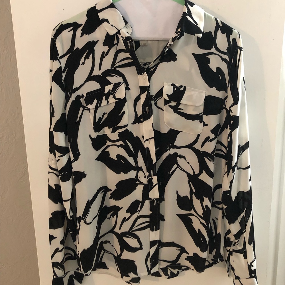 Ann Taylor Loft button up front blouse